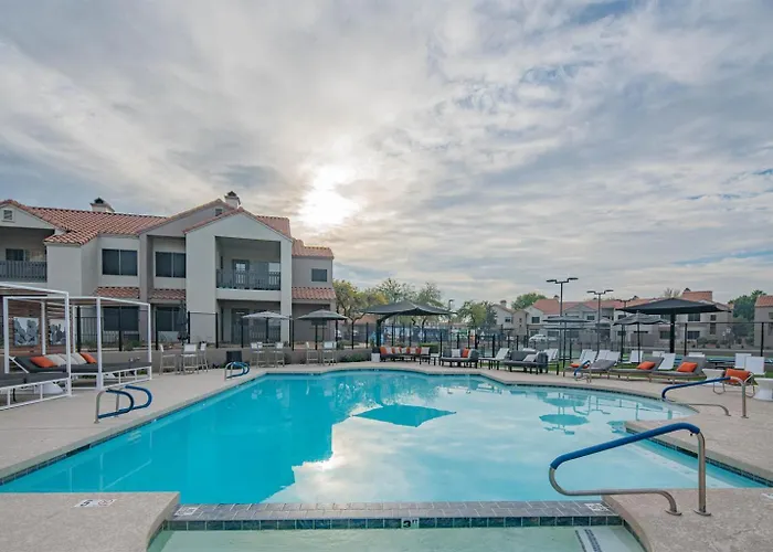 Sleeps 8 Luxury Multi-family Game Sanctuary Scottsdale