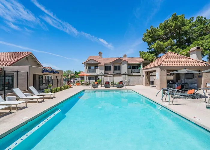 Sleeps 8 Luxury Multi-family Game Sanctuary Scottsdale