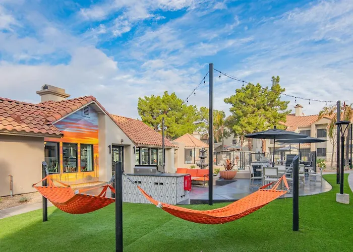 Sleeps 8 Luxury Multi-family Game Sanctuary Scottsdale