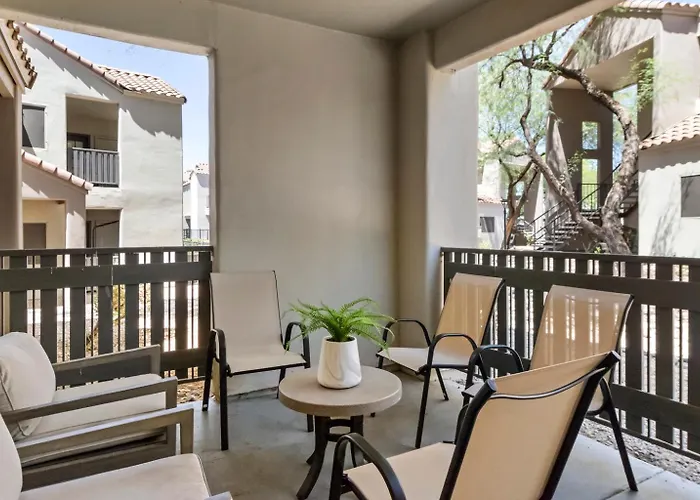 Sleeps 8 Luxury Multi-family Game Sanctuary Scottsdale
